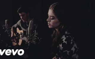 Shawn Mendes & Hailee Steinfeld - Stitches (Acoustic) Shawn Mendes & Hailee Steinfeld - Stitches (Acoustic)