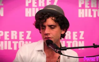 Mika - "Popular" (Acoustic Perez Hilton Performance)