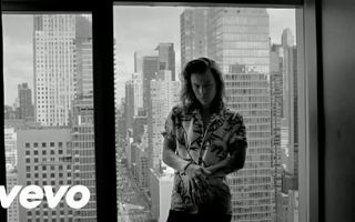 One Direction - Perfect (Official Video) One Direction - Perfect (Official Video)