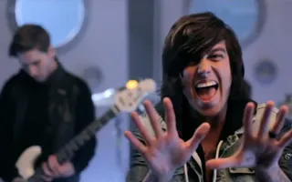 Sleeping With Sirens - Alone featuring MGK (Official Music Video) Sleeping With Sirens - Alone featuring MGK (Official Music Video)