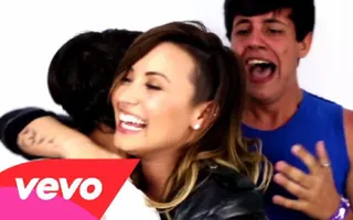 Demi Lovato - Really Don't Care (Official Lyric Video) ft. Cher Lloyd Demi Lovato - Really Don't Care (Official Lyric Video) ft. Cher Lloyd
