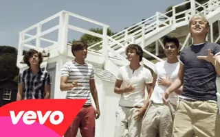 One Direction - What Makes You Beautiful One Direction - What Makes You Beautiful