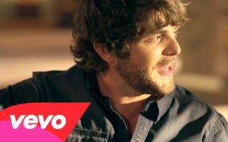 Thomas Rhett - It Goes Like This (Official Video) Thomas Rhett - It Goes Like This (Official Video)