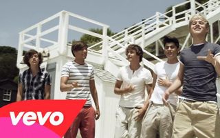 One Direction - What Makes You Beautiful One Direction - What Makes You Beautiful