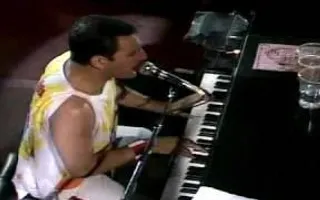Queen - 'Bohemian Rhapsody' (Live) Queen - 'Bohemian Rhapsody' (Live)