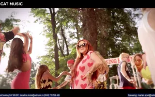 Elena feat. JJ - Pana dimineata (Official Video HD) Elena feat. JJ - Pana dimineata (Official Video HD)