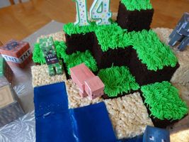 How to make a Minecraft cake - with yoyomax12 How to make a Minecraft cake - with yoyomax12