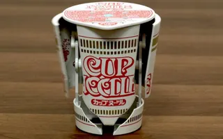 ロボットに変身カップヌードル!歌う、動く、誕生日を祝う。Cup Noodles Robot Timer ロボットに変身カップヌードル!歌う、動く、誕生日を祝う。Cup Noodles Robot Timer