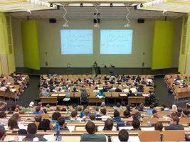 Selecting The Right Driving School Selecting The Right Driving School