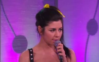 Marina And The Diamonds -- How To Be A Heartbreaker (Live @ VH1 Buzz, 12/03/2013) Marina And The Diamonds -- How To Be A Heartbreaker (Live @ VH1 Buzz, 12/03/2013)