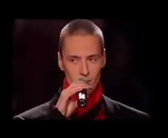 The man with his crazy voice~~~ The man with his crazy voice~~~