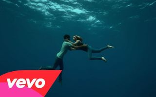 Naughty Boy - Runnin' (Lose It All) ft. Beyoncé, Arrow Benjamin Naughty Boy - Runnin' (Lose It All) ft. Beyoncé, Arrow Benjamin