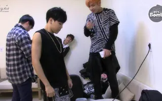 [BANGTAN BOMB] medley show time! (performed by BTS)