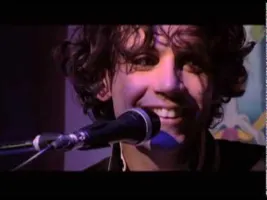 MIKA "Let It Snow" acoustic 2009 MIKA "Let It Snow" acoustic 2009