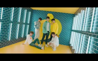 TXT (투모로우바이투게더) '어느날 머리에서 뿔이 자랐다 (CROWN)' Official MV TXT (투모로우바이투게더) '어느날 머리에서 뿔이 자랐다 (CROWN)' Official MV
