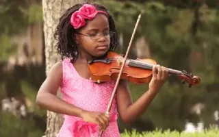 Amazing 6-Year-Old Violinist Plays "Let It Go" From Disney's Frozen Amazing 6-Year-Old Violinist Plays "Let It Go" From Disney's Frozen