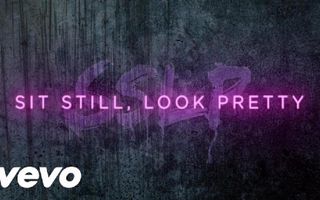 Daya - Sit Still, Look Pretty (Lyric Video) Daya - Sit Still, Look Pretty (Lyric Video)