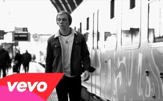 R5 - One Last Dance (Official Video) R5 - One Last Dance (Official Video)