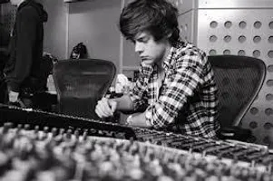 WHAT IS THE BEST SONG OF 2013 THERE WAS ALOT OF GOOD SONGS OF 2013 BUT WHAT WAS THE BEST WHAT IS THE BEST SONG OF 2013 THERE WAS ALOT OF GOOD SONGS OF 2013 BUT WHAT WAS THE BEST