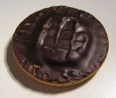 Jaffa Cakes- Are they cakes, or biscuits? This question has pondered over me (and a bunch of my class mates) for years: Is a Jaffa cake a cake, or a biscuit? Jaffa Cakes- Are they cakes, or biscuits? This question has pondered over me (and a bunch of my class mates) for years: Is a Jaffa cake a cake, or a biscuit?