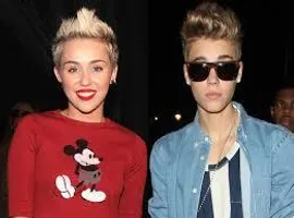 Should Miley and Justin be a good couple? Well their dating so I think that they both have the same personalities! Should Miley and Justin be a good couple? Well their dating so I think that they both have the same personalities!