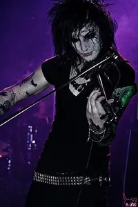 Name the musician!'s Photo