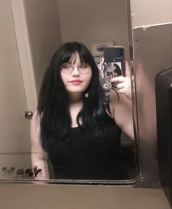 Selfies (2)