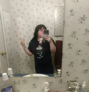 Selfies (2)'s Photo