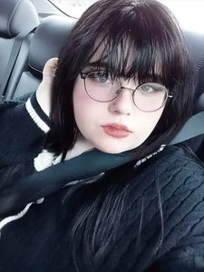 Selfies (2)'s Photo