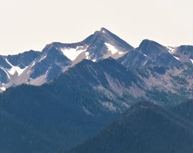 Which of these mountain ranges is located in North America?