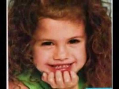 When was Selena Gomez born?