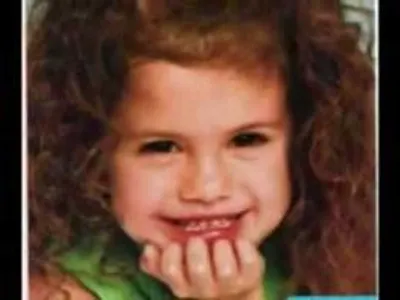 When was Selena Gomez born?