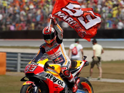 In 2018, which Grand Prix had the highest peak Race Attendance?