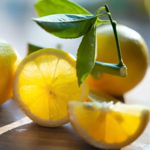 Which juice is known for its digestion-aiding properties?