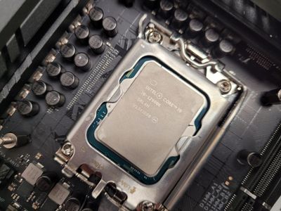 What is the maximum number of processes a system can execute simultaneously in a single-core processor?