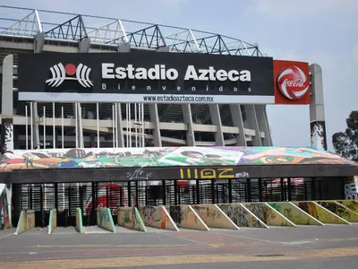 In which city is the Estadio Azteca located?