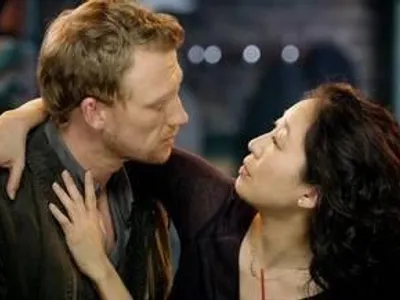 How does Christina and Hunt first meet