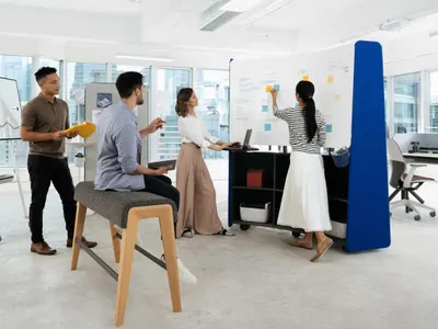 Which company has a company culture focused on continuous learning and growth, and encourages employees to seek new challenges and opportunities?