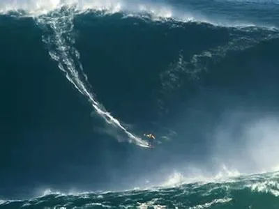 Which famous surfer is known for inventing the maneuver called the 'Floater'?