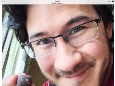Which of these YouTubers does Markiplier play Prop hunt with?