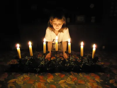 Which Jewish holiday commemorates the Exodus from Egypt?