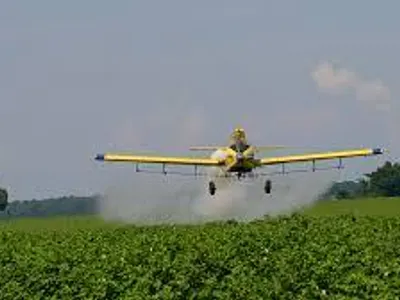 What type of airplane is often used for aerial agricultural work?