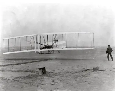 Who is credited with inventing the first successful airplane?