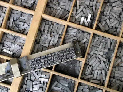 Who invented the printing press, revolutionizing the spread of knowledge during the Renaissance?