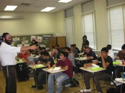 What is a challenge faced by Jewish students on college campuses?