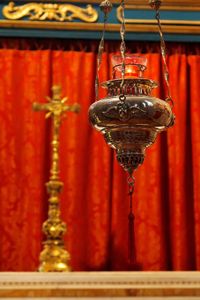 What is the focus of faith?