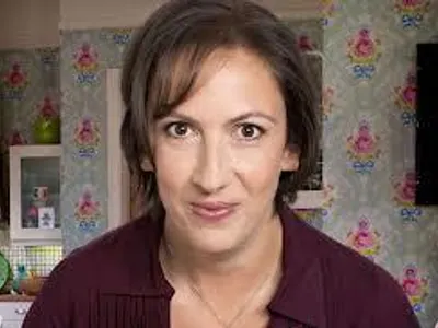 Which two people asked to marry Miranda in series 3 episode 6?