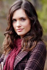Meredith Fell uses werewolf blood to cure patients.