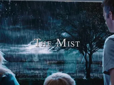 In "The Mist", what happen at the end ?