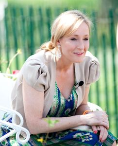 Who is the author of the 'Harry Potter' series?